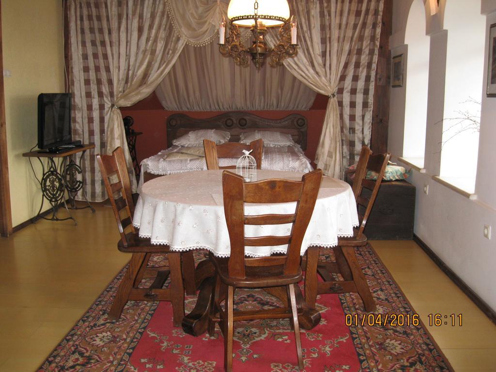 Pie Veca Kaleja Hotel Daugavpils Esterno foto